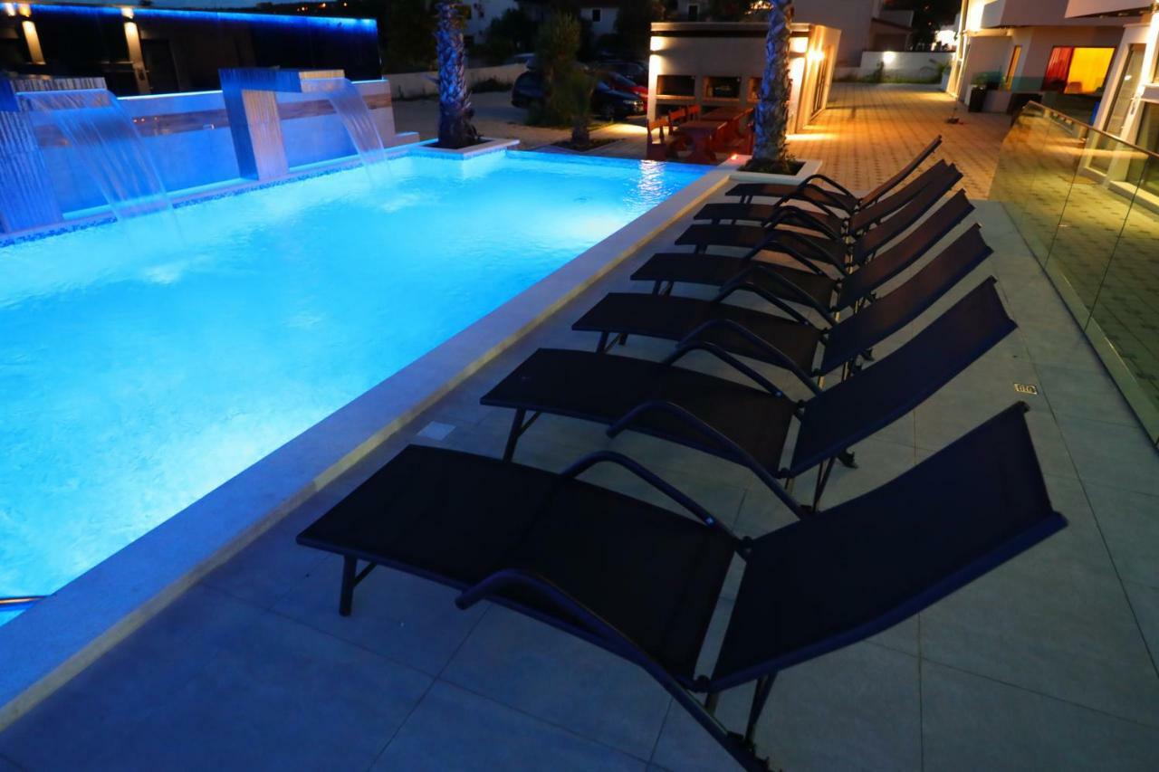 Boutique Residence Cosmopolis ビビニェ エクステリア 写真